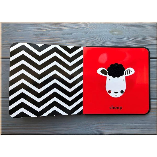 BABY TOUCH: ANİMALS: A BLACK-AND-WHİTE BOOK